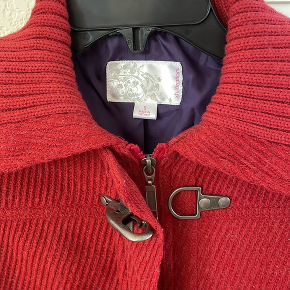 Beautiful red jacket!S Interchangeable closure (zipper or metal beautiful snaps) - Picture 6 of 14
